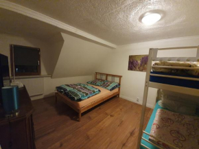 Dachgeschosswohnung in Neumünster 2 Zimmer